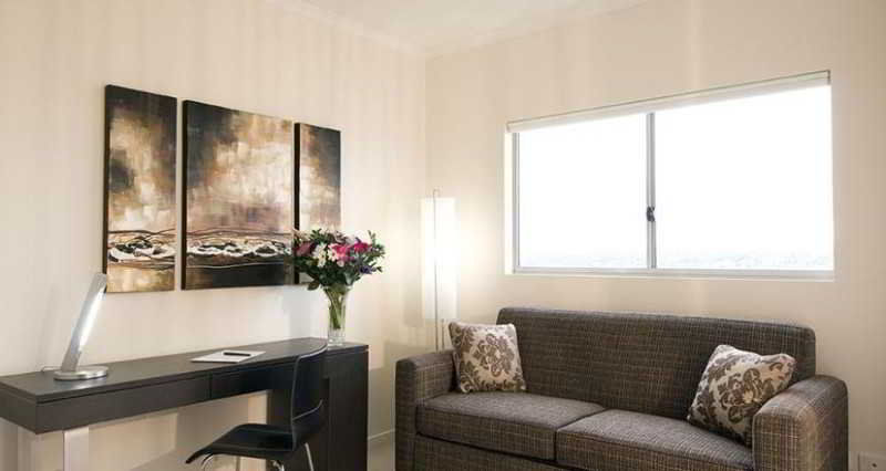 Oaks Ipswich Aspire Suites Экстерьер фото