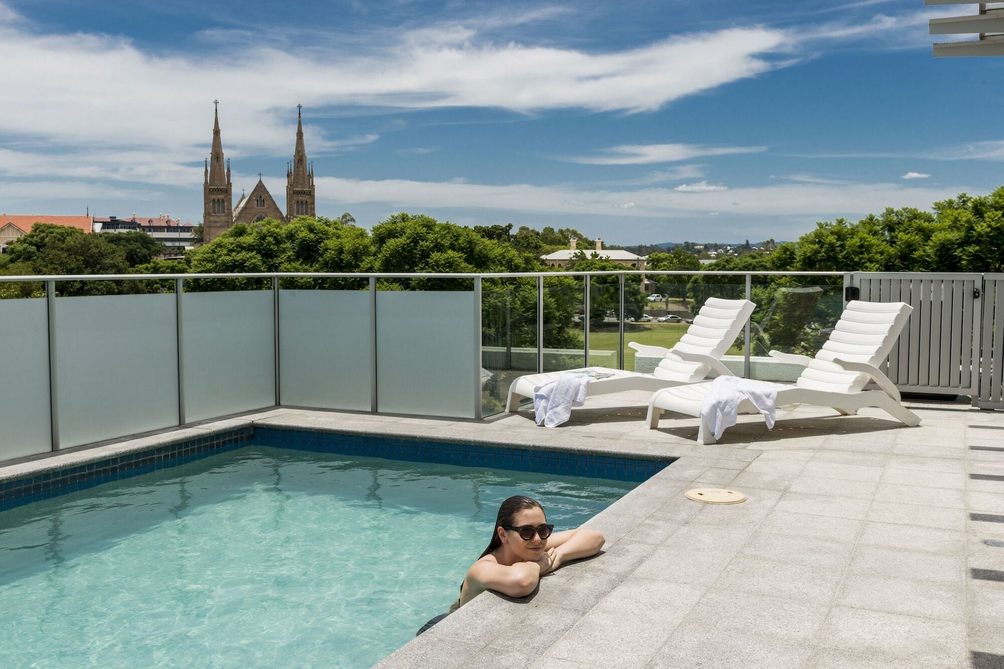 Oaks Ipswich Aspire Suites Экстерьер фото